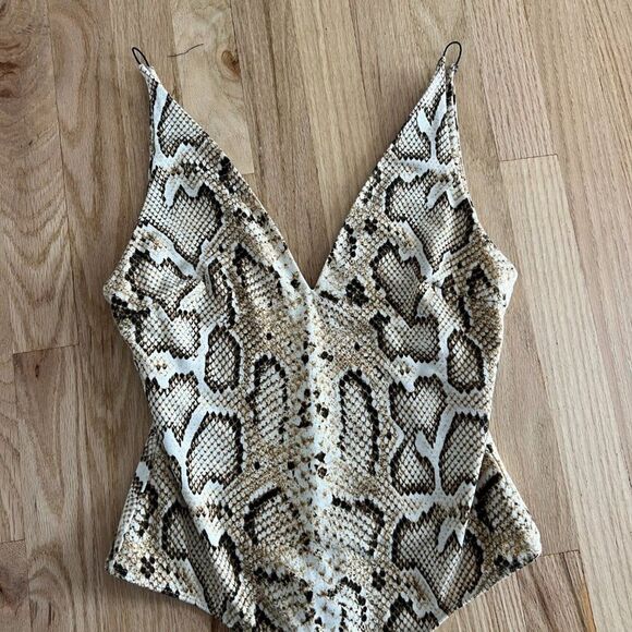 ASTR the label snake print deep v bodysuit‎ sexy onepiece small strappy glam - Picture 5 of 8